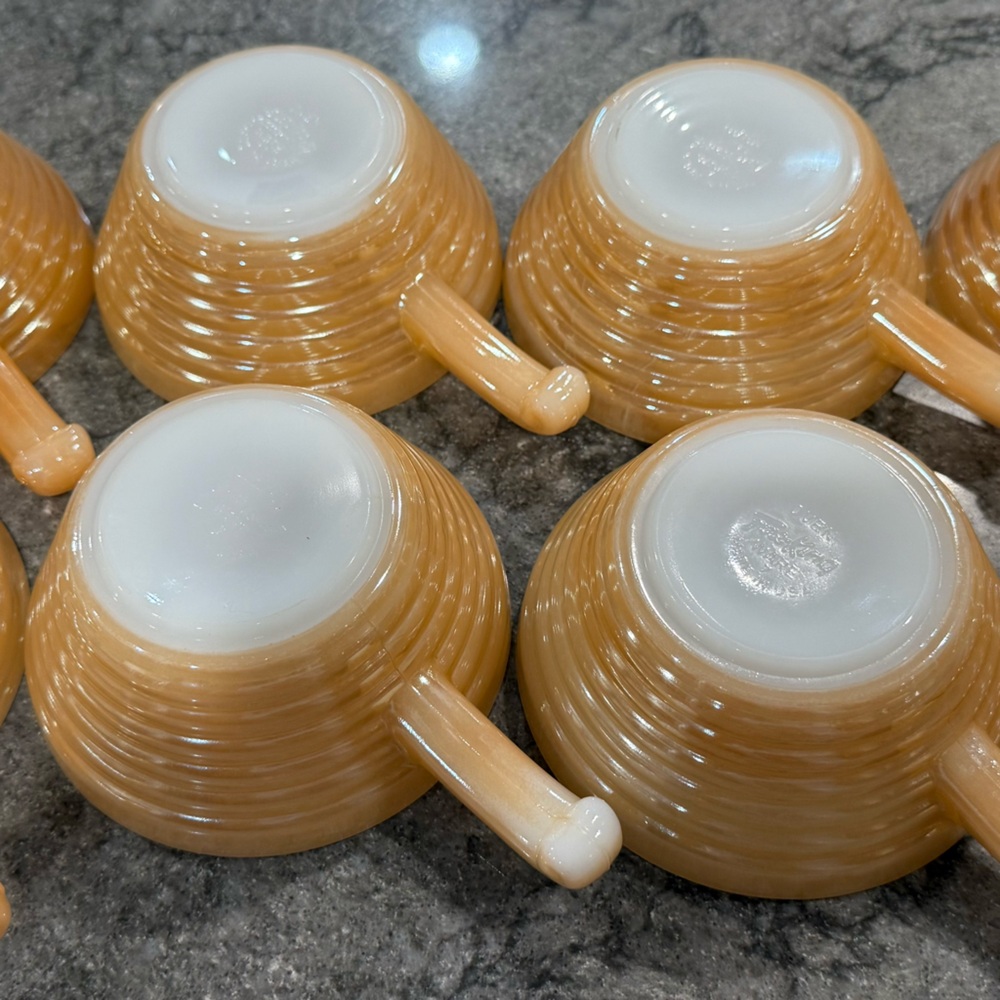 Fire King Peach Lustre Beehive Bowls with handle S/8 Vintage 1950’s - Picture 5 of 16